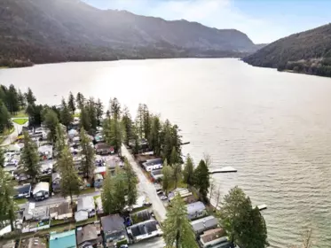 Hot Tub / Spa Photo of 253 First Avenue, Cultus Lake, BC