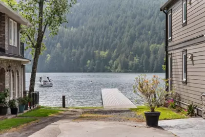 253 First Avenue, Cultus Lake, BC, Cultus Lake — Single Family Residence for sale