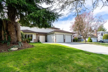 Fitness Center Photo Near 9835 158a Street, Surrey, BC