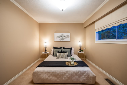 Bedroom 2 Photo of 26981 28b Avenue, Langley, BC