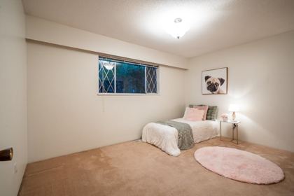 Bedroom 4 Photo of 26981 28b Avenue, Langley, BC