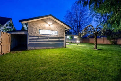 Front Yard Photo of 26981 28b Avenue, Langley, BC