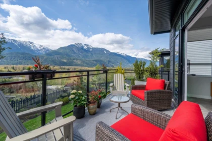 41235 Highline Place, Squamish, BC, Squamish — Half Duplex for sale