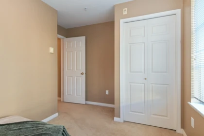 Bedroom 3 Photo of 203 1280 Merklin Street, White Rock, BC