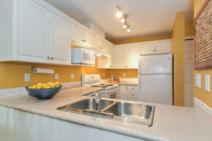 Kitchen Island Photo of 203 1280 Merklin Street, White Rock, BC