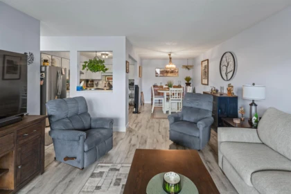 Kitchen Island Photo of 307 2279 Mccallum Road, Abbotsford, BC
