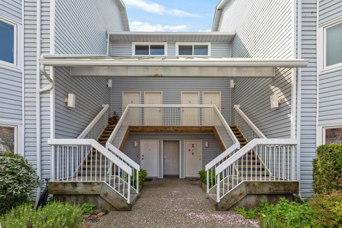 Exterior Rear Photo of 4 20810 56 Avenue, Langley, BC