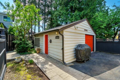 Basement Recreation Room Photo of 11230 82 Avenue, Delta, BC