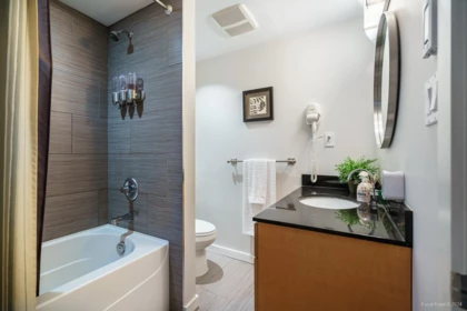 Powder Room Photo of 11230 82 Avenue, Delta, BC