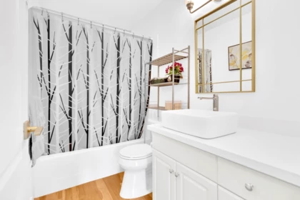 Guest Bathroom Photo of 302 17740 58a Avenue, Surrey, BC