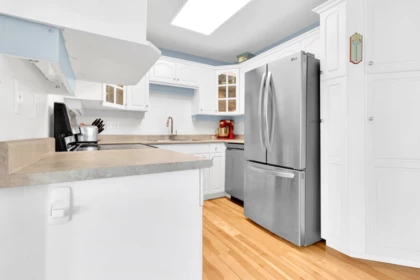 Kitchen Island Photo of 302 17740 58a Avenue, Surrey, BC