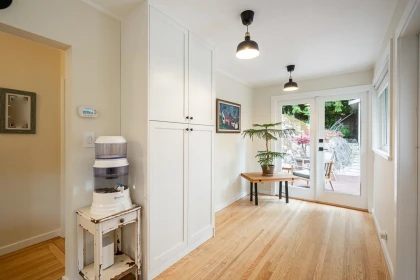 Breakfast Nook Photo of 6577 Marine Drive, West Vancouver, BC