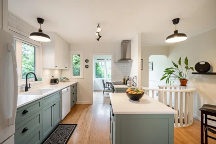 Kitchen Photo of 6577 Marine Drive, West Vancouver, BC