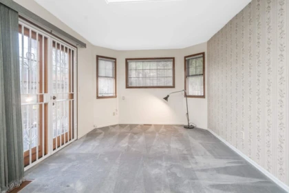Hallway Photo of 8228 Wedgewood Street, Burnaby, BC