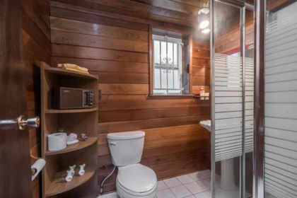 Hot Tub / Spa Photo of 8228 Wedgewood Street, Burnaby, BC