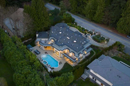 Backyard Photo of 397 Southborough Drive, West Vancouver, BC