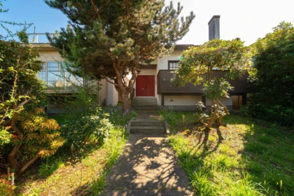 Front Yard Photo of 3974 W 10th Avenue, Vancouver, BC