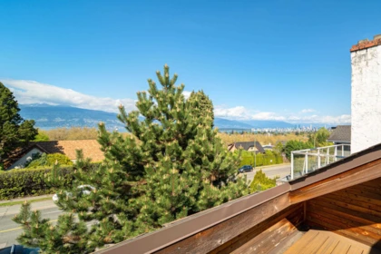 Garden / Landscaping Photo of 3974 W 10th Avenue, Vancouver, BC