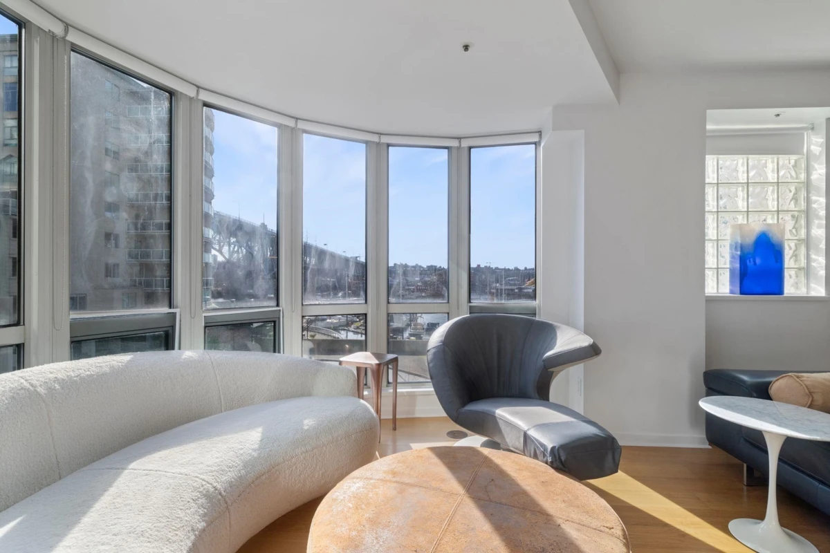 Family Room Photo of 303 1501 Howe Street, Vancouver, BC