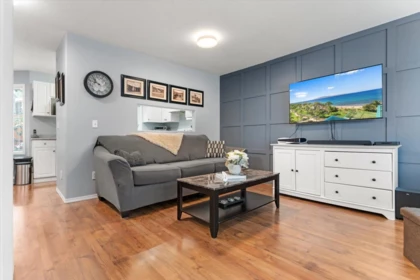 Kitchen Island Photo of 5 46209 Cessna Drive, Chilliwack, BC