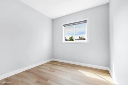 Loft / Bonus Room Photo of 26668 Fraser Highway, Langley, BC