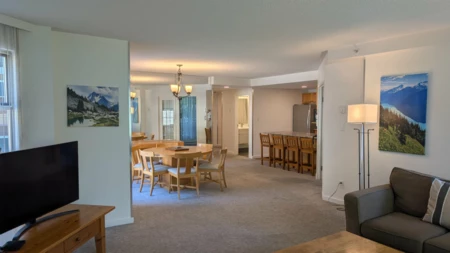 201wk50 4910 Spearhead Place, Whistler, BC, Whistler — Apartment/Condo for sale