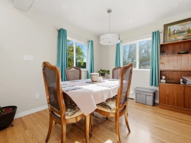 Kitchen Island Photo of 5987 Brantford Avenue, Burnaby, BC