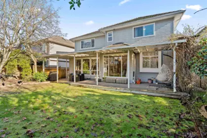 Swimming Pool Photo of 7321 146 Street, Surrey, BC