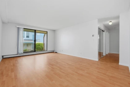 Breakfast Nook Photo of 105 5471 Arcadia Road, Richmond, BC