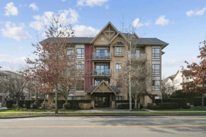 Outdoor Deck Photo of 406 5811 177b Street, Surrey, BC
