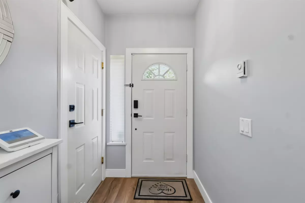 Family Room Photo of 5 12071 232b Street, Maple Ridge, BC