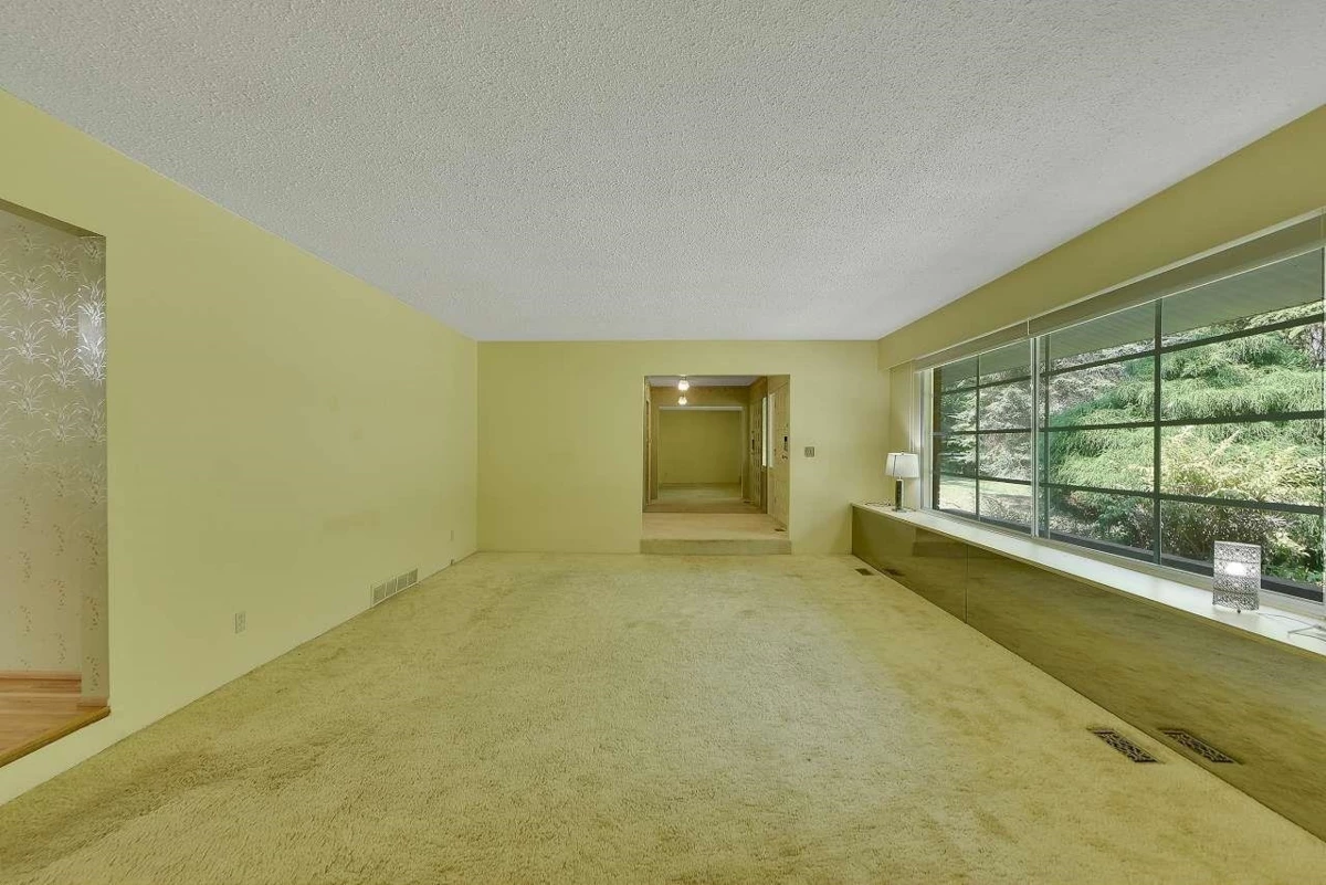 Dining Area Photo of 13428 Crescent Road, Surrey, BC
