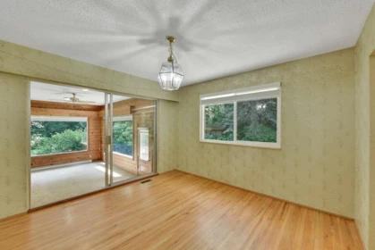 Guest Bathroom Photo of 13428 Crescent Road, Surrey, BC