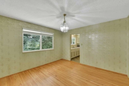 Hallway Photo of 13428 Crescent Road, Surrey, BC