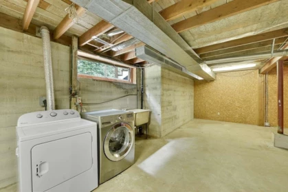 Hot Tub / Spa Photo of 13428 Crescent Road, Surrey, BC