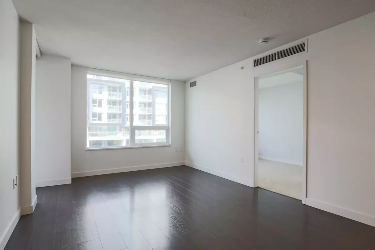 Dining Area Photo of 709 8833 Hazelbridge Way, Richmond, BC