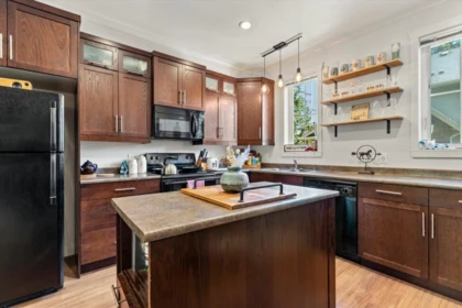 Kitchen Photo of 24 5805 Sappers Way, Chilliwack, BC