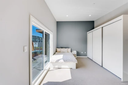 Powder Room Photo of 453 13th Street, West Vancouver, BC