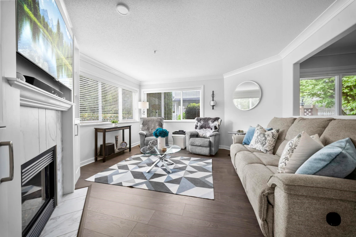 Exterior Front Photo of 104 15342 20 Avenue, Surrey, BC