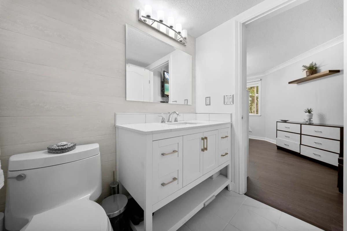 Guest Bathroom Photo of 104 15342 20 Avenue, Surrey, BC