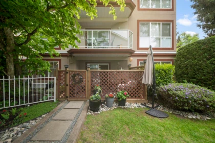Hallway Photo of 104 15342 20 Avenue, Surrey, BC