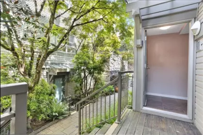 Garden / Landscaping Photo of 26 2375 W Broadway, Vancouver, BC