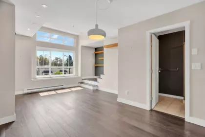 Guest Bathroom Photo of 26 2375 W Broadway, Vancouver, BC