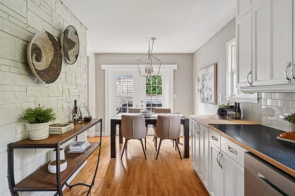 Breakfast Nook Photo of 12469 23 Avenue, Surrey, BC