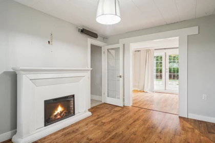 Entry Foyer Photo of 12469 23 Avenue, Surrey, BC