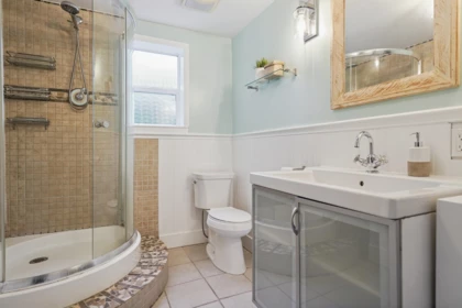 Hallway Photo of 12469 23 Avenue, Surrey, BC