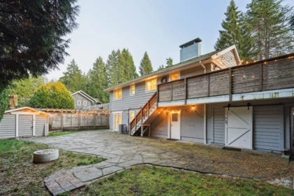 Hot Tub / Spa Photo of 12469 23 Avenue, Surrey, BC