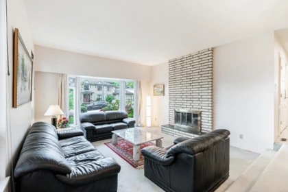 Breakfast Nook Photo of 4470 Atlee Avenue, Burnaby, BC