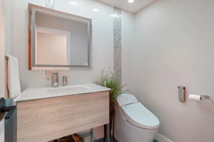 Mudroom Photo of 4778 Meadfeild Court, West Vancouver, BC
