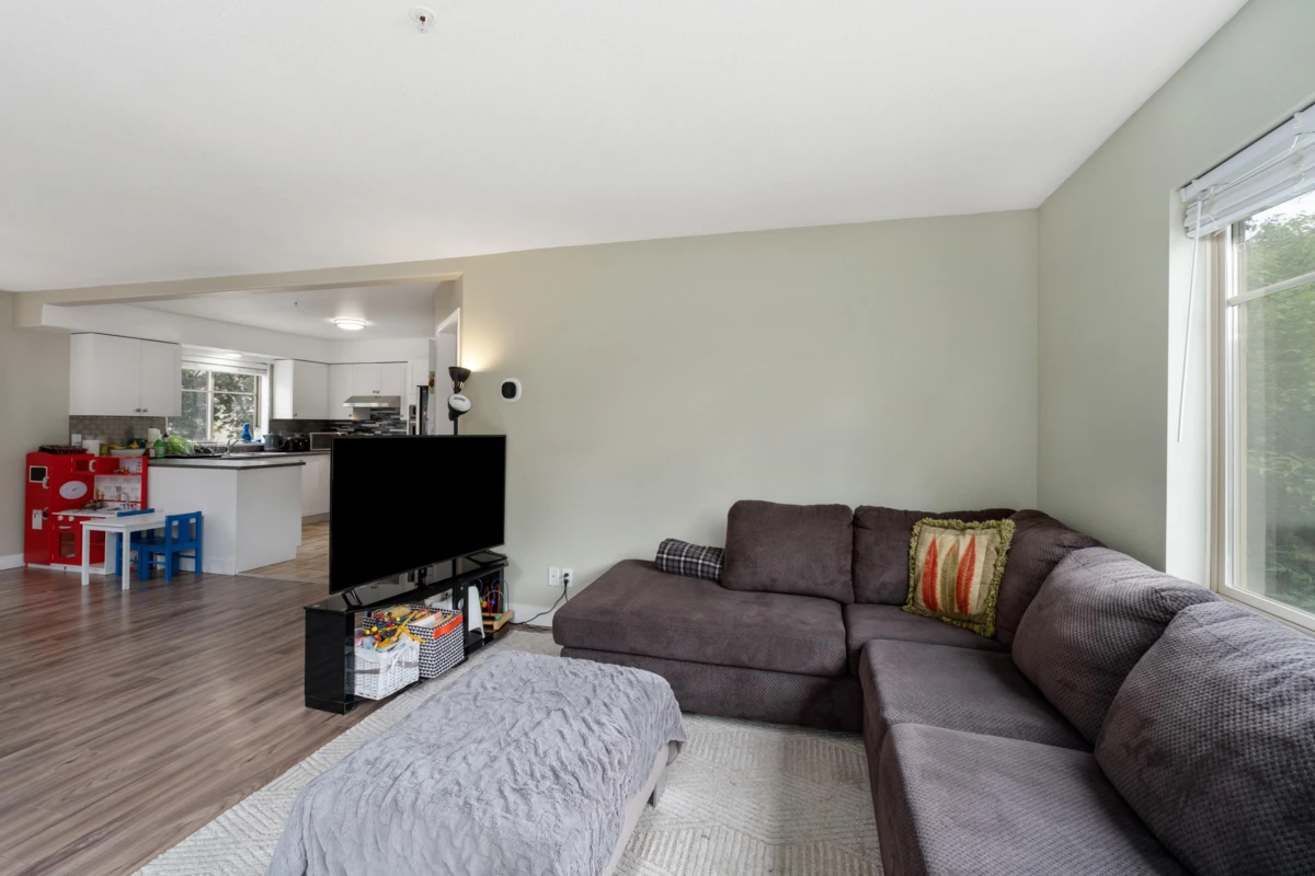 Living Room Photo of 2 1449 Vine Road, Pemberton, BC
